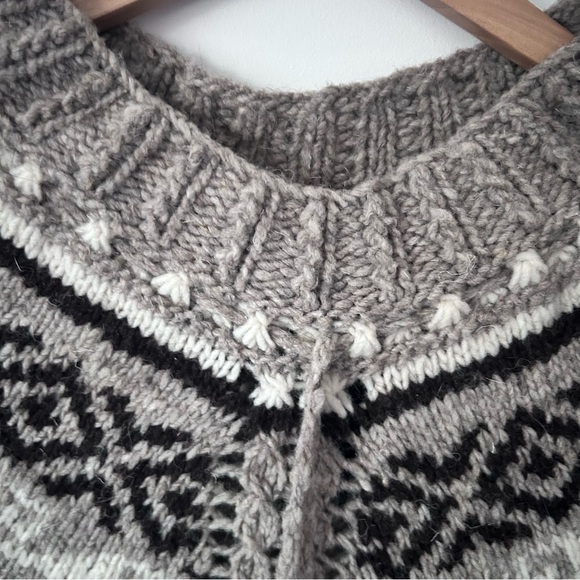 Hand Knit Cowichan Design Brown Wool Triangle Poncho - Picture 7 of 16